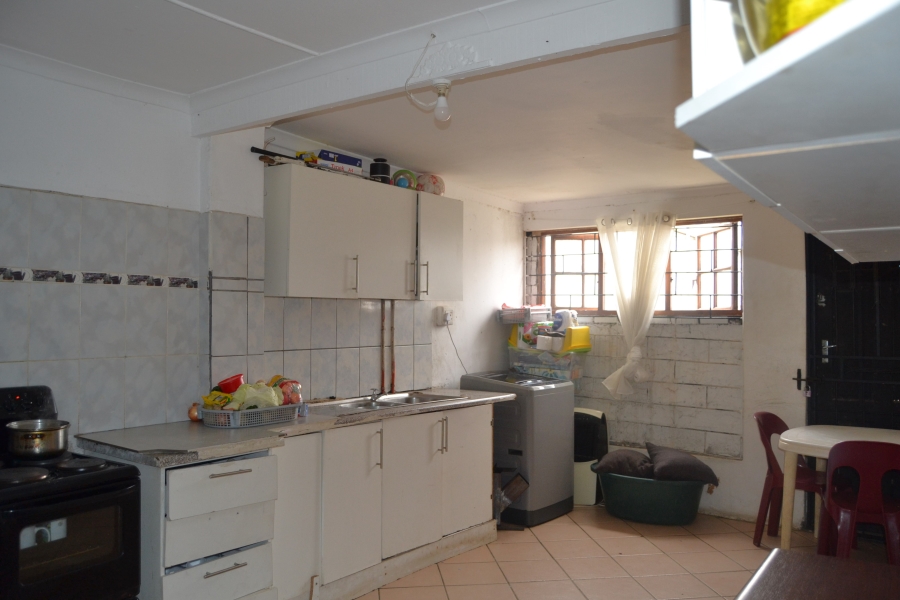 2 Bedroom Property for Sale in Gustrouw Western Cape